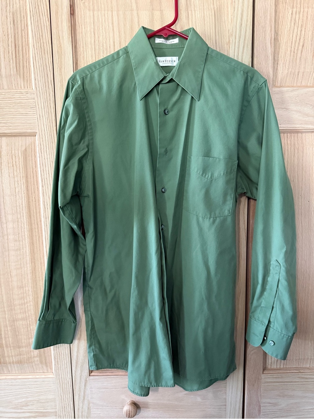 Van Heusen Men's Olive Green Long-Sleeve Dress Shirt - Classic Point Collar